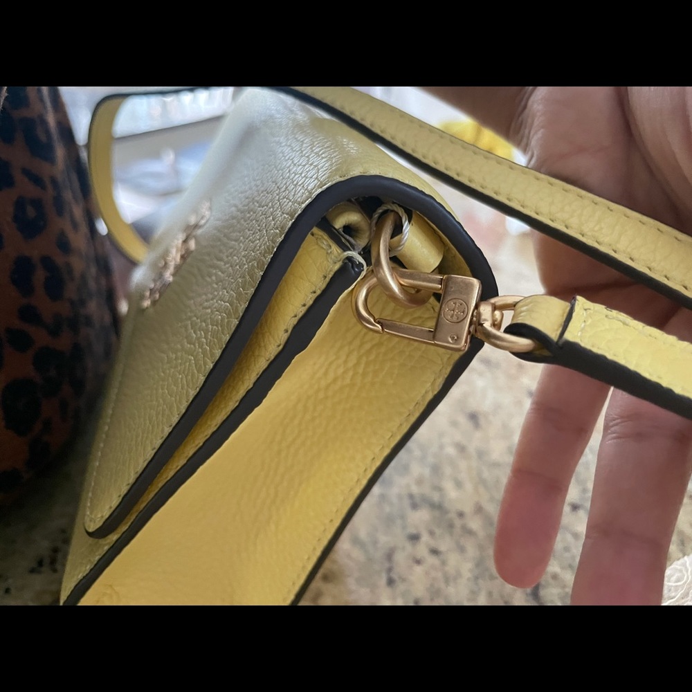 New Tory Burch set ๐ - Picture 6 of 7
